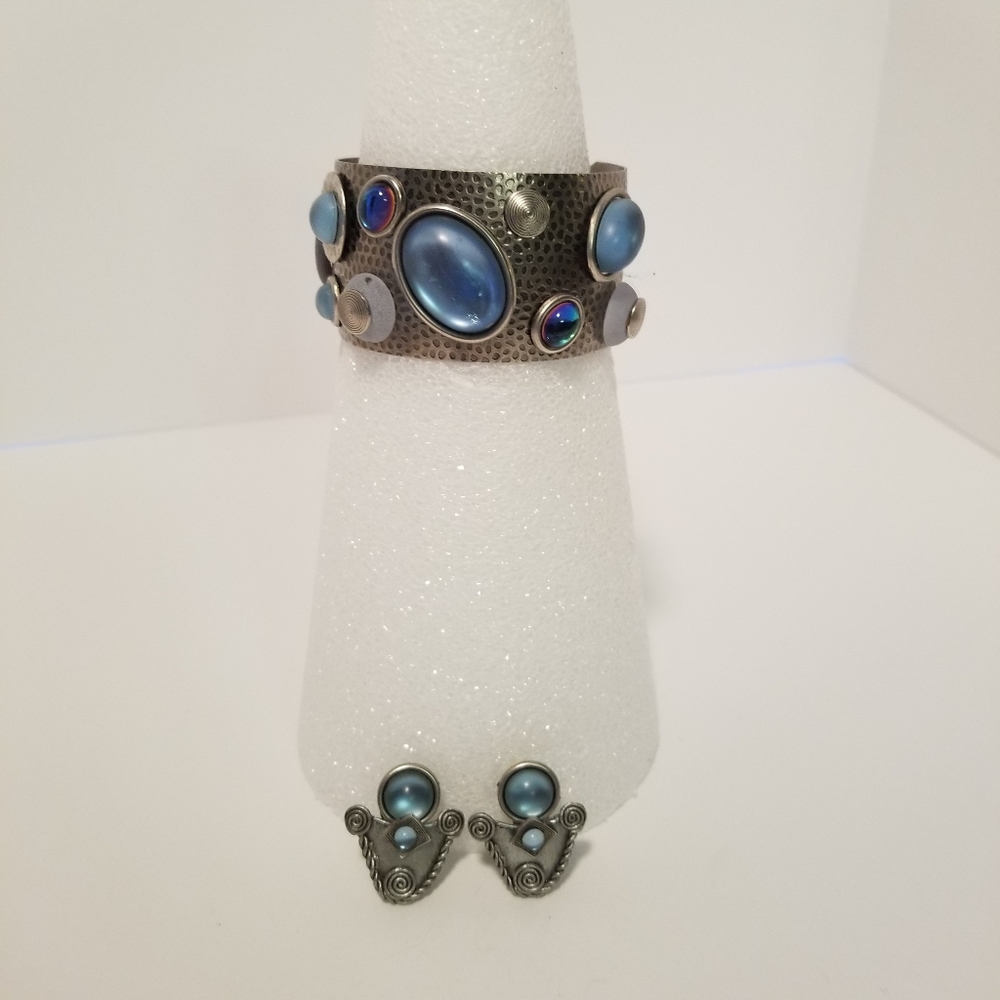 Stones and Gunmetal Bracelet and Clip Earring set